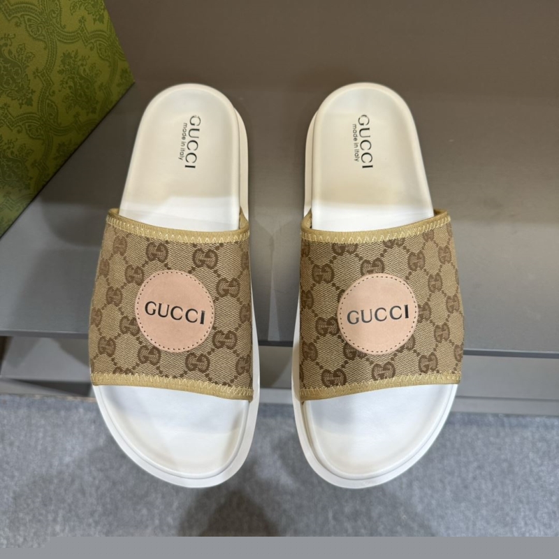 G*u*i slippers
